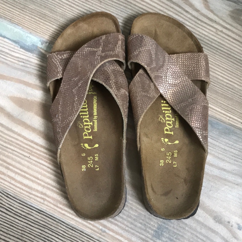 Cross strap metallic snake pattern sandals